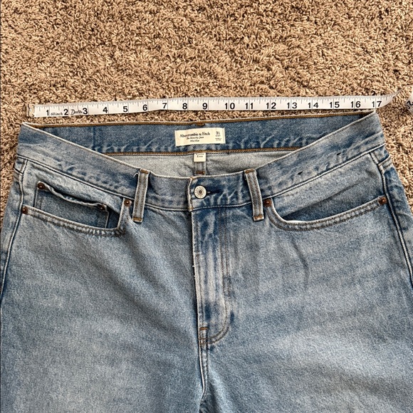 Abercrombie and Fitch Women’s Curve Love Mid Rise The Slouchy Jean size 31 Short - Picture 8 of 10